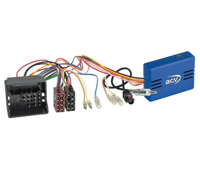 ACV CAN-Bus-Adapter mit blauem Steuergerät, fahrzeugspezifischen Steckern, ISO-Anschlüssen, Antennenadapter und farbigen Anschlussleitungen.