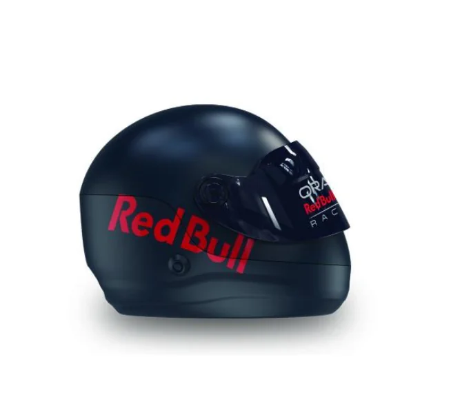 Geschlossenes Oracle Red Bull Racing TWS Ladecase in Form eines dunkelblauen Rennhelms in Seitenansicht